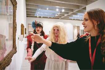 Photograph of Elizabeth Howell working with young people at Tate St Ives